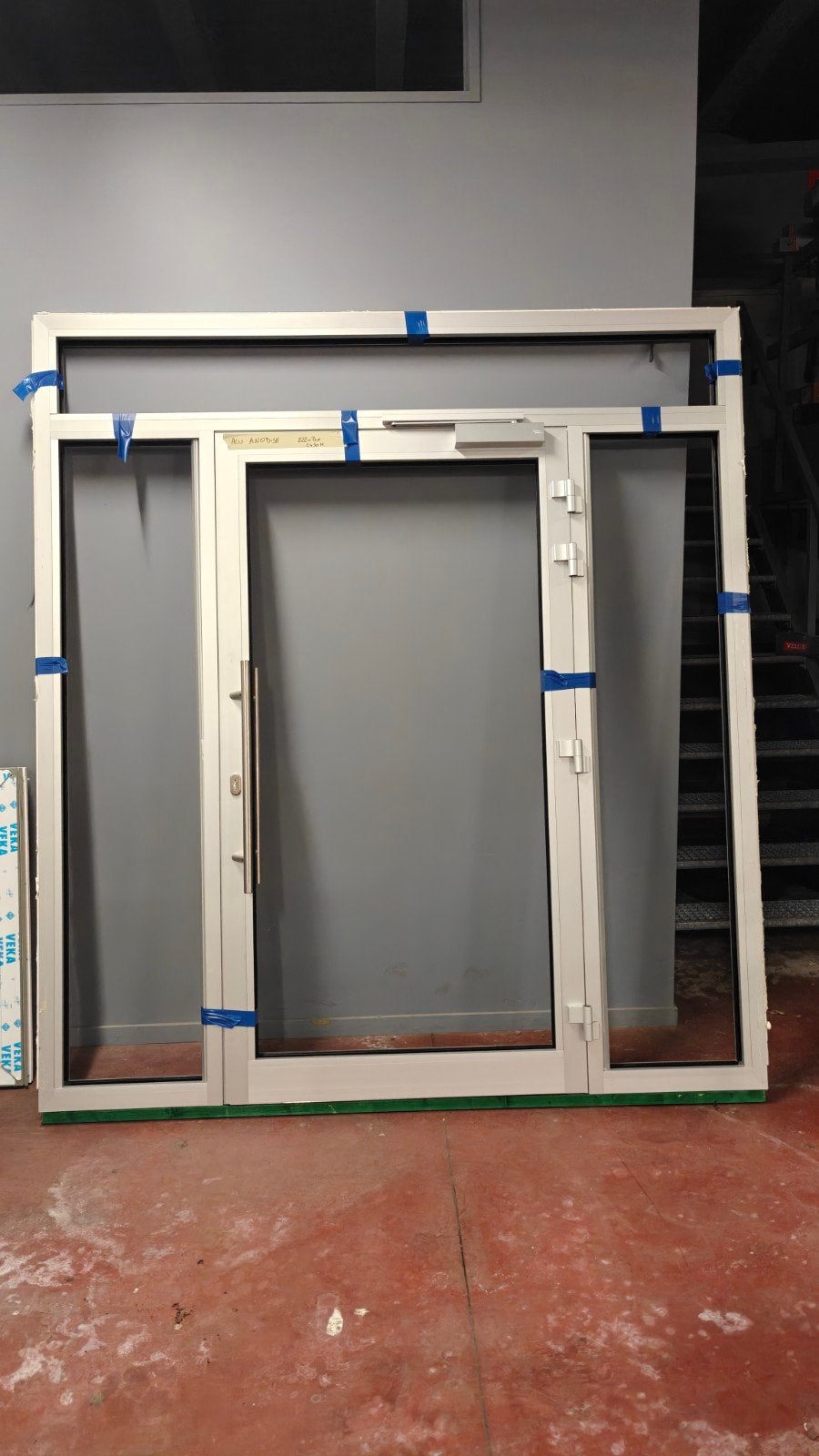 winkeldeur met zijlichten bovenlicht, Ophalen, Deurkozijn, Aluminium, Zo goed als nieuw