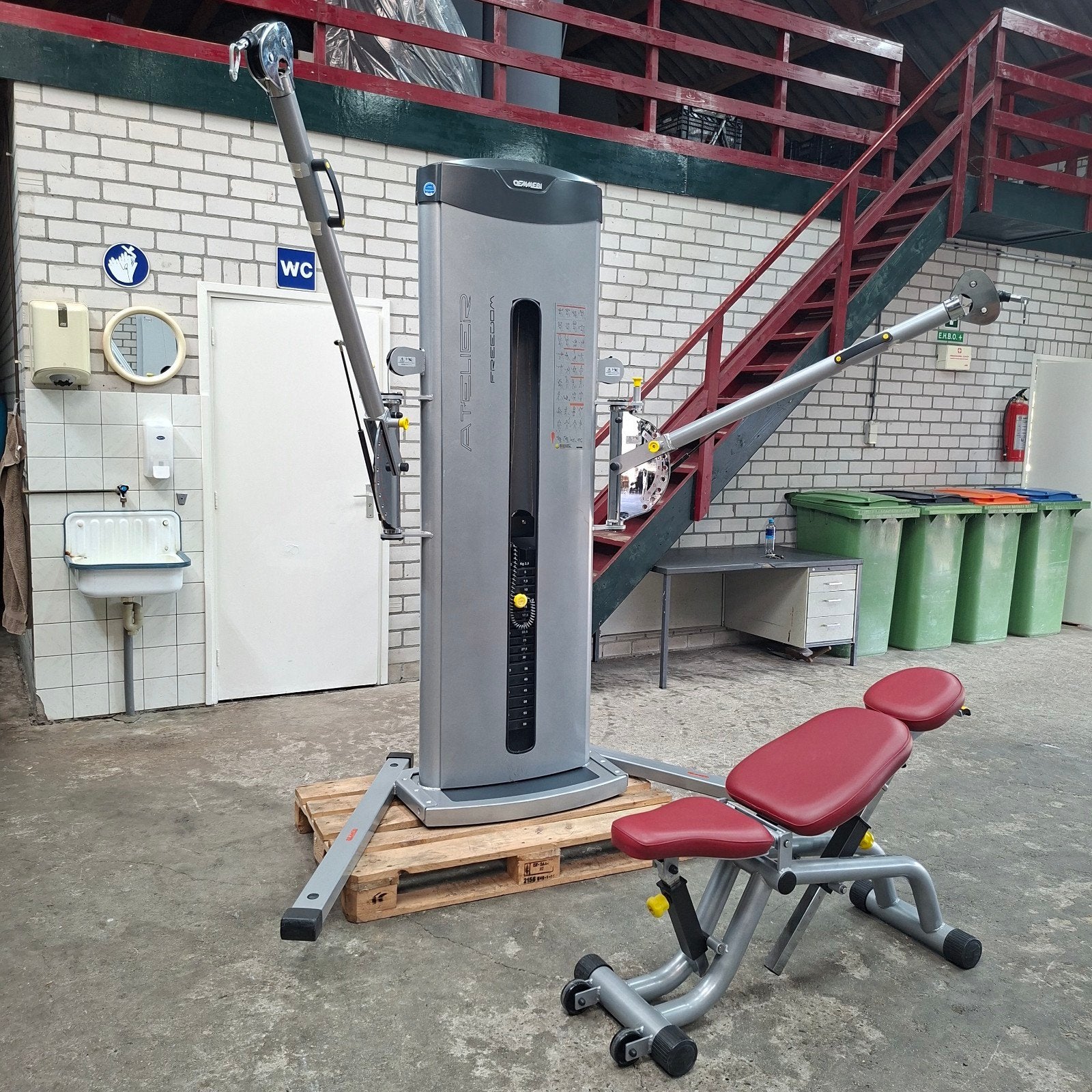 Freedom Oemmebi Cable Pulley Inclusief Bankje, Ophalen, Zo goed als nieuw, Benen