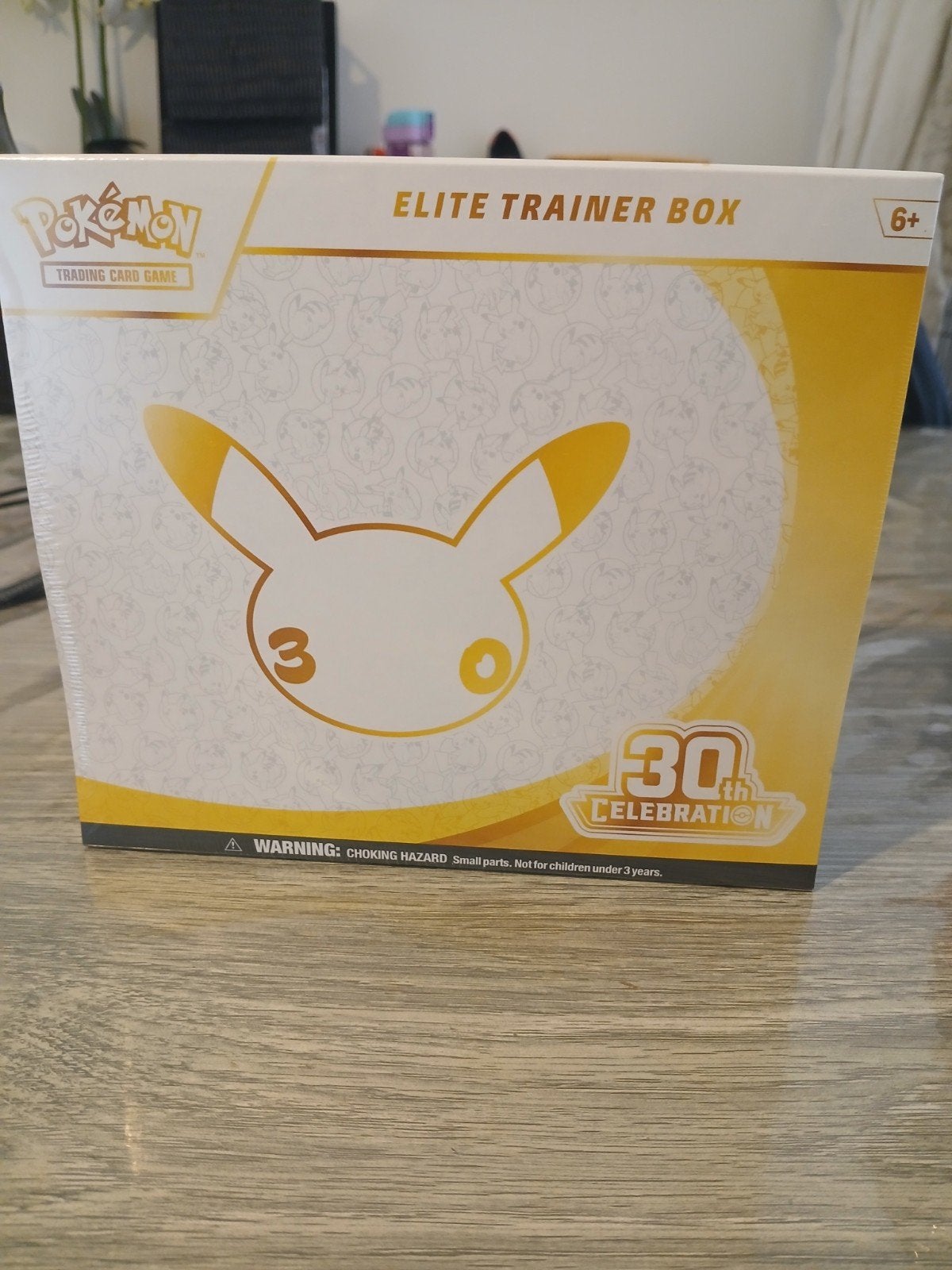 pokemon 30th celebration ETB, Ophalen, Nieuw, Boosterbox, Foil