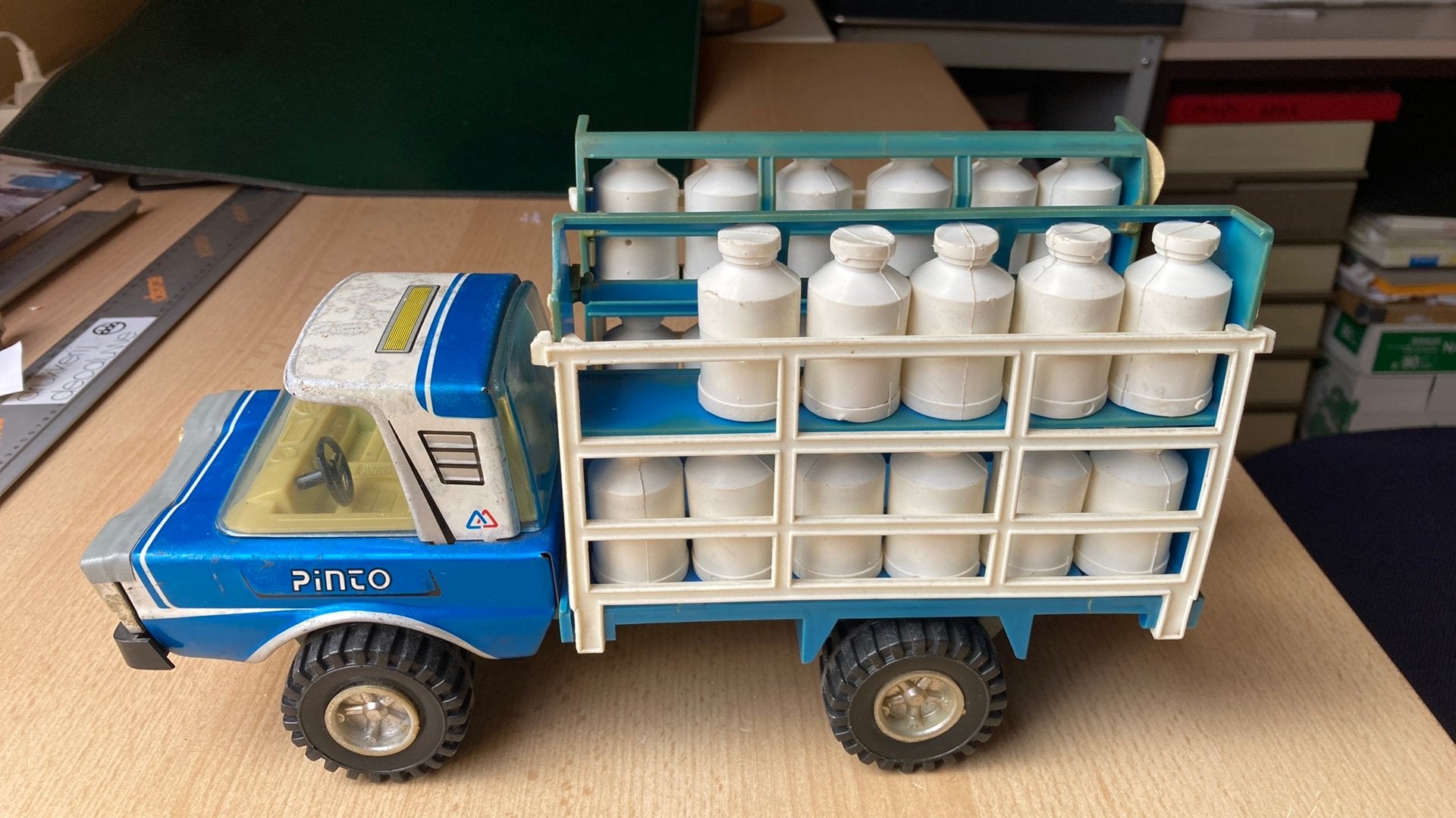 Vrachtwagen Melkwagen, Ophalen