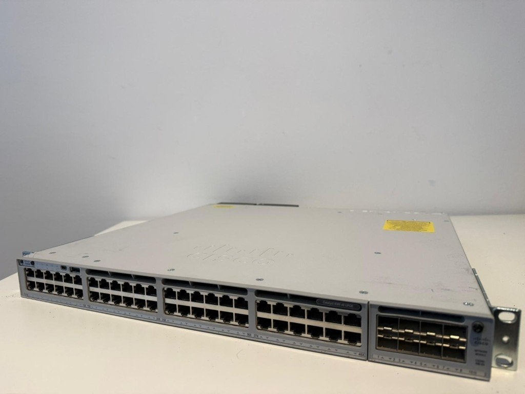 Cisco Catalyst 9300 48 UPOE switch C9300-48U, Computers en Software, Netwerk switches, Zo goed als nieuw, Ophalen of Verzenden