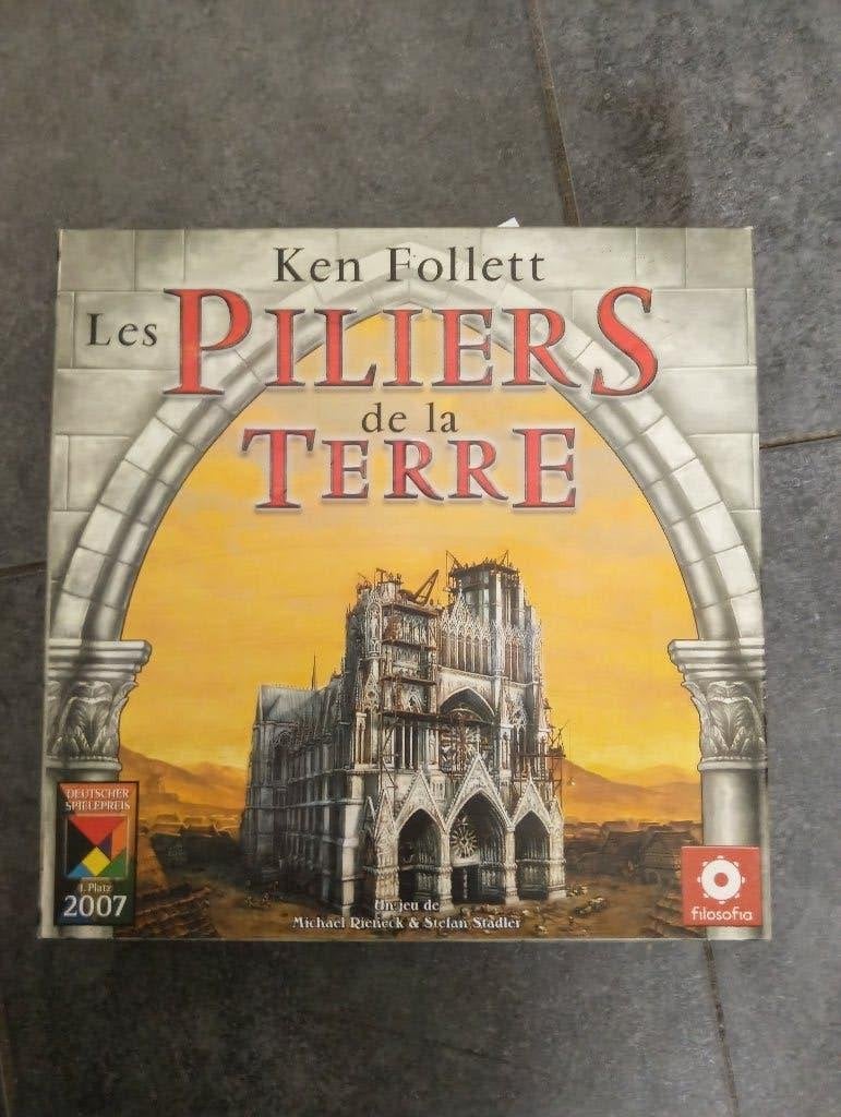 Ken Follett - Les Piliers de la Terre, Trois ou quatre joueurs, Enlèvement ou Envoi, Comme neuf, Filosofia