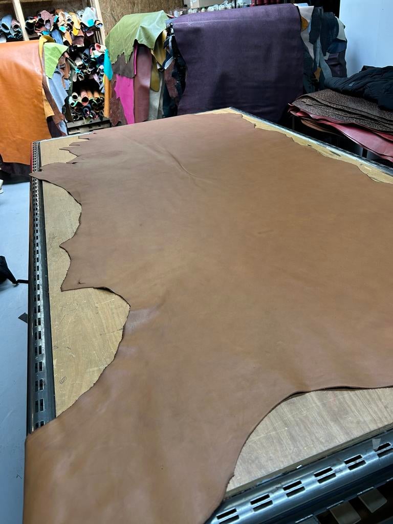Cognac bruin halve huid 1.5 mm dikte soepel en glad A-275, Ophalen of Verzenden, Zo goed als nieuw, Bruin