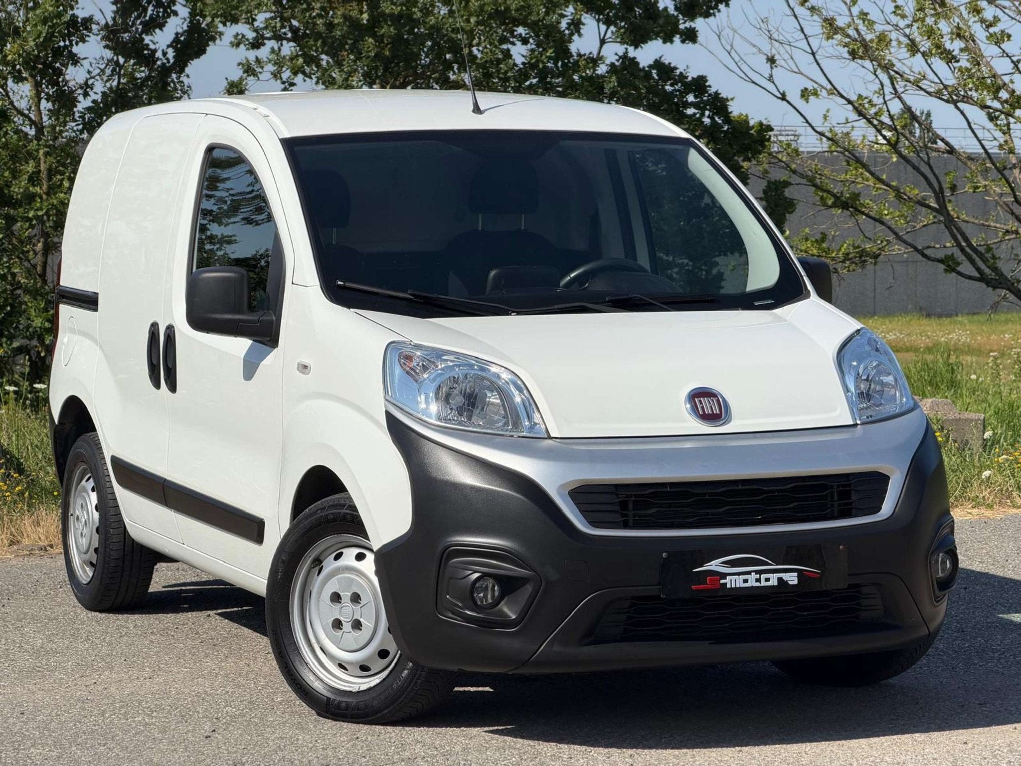 Fiat Fiorino GPS * AIRCO * PRIX TVAC, Autos, Camionnettes & Utilitaires, 80 ch, Achat, Euro 6, Entreprise