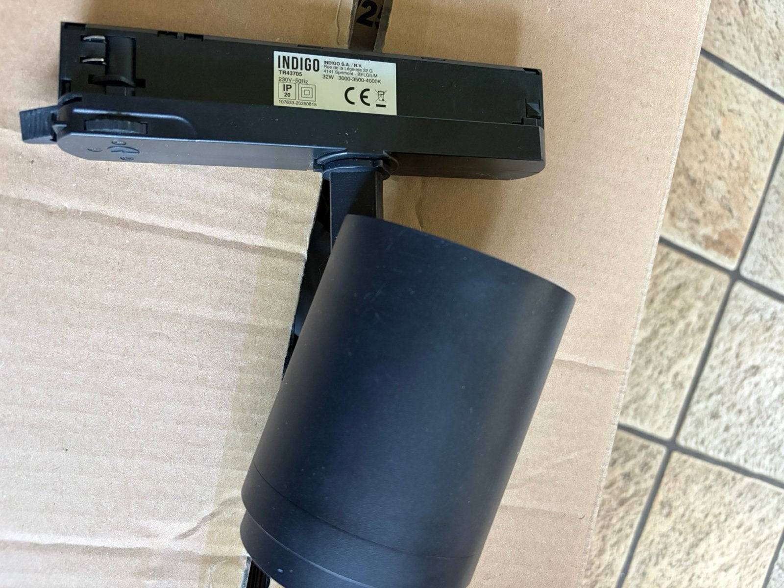 Spot rail Indigo TR43705 32W, Enlèvement