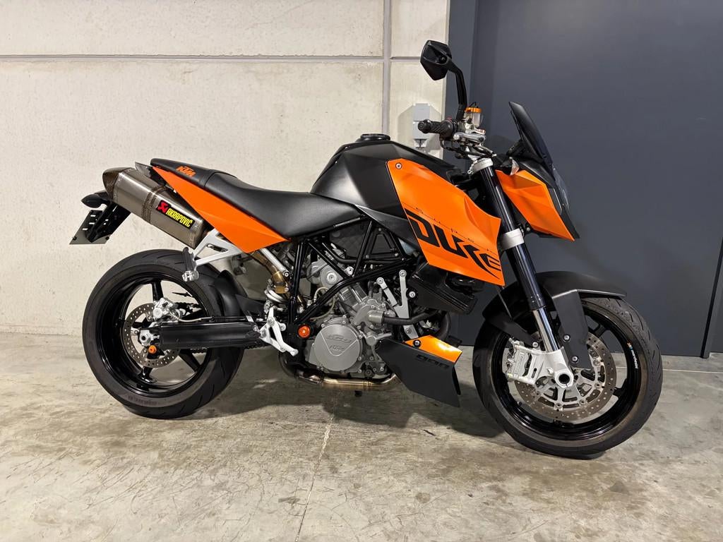 KTM Super Duke 990 met Akra's (bj 2009), Motoren, Bedrijf, Meer dan 35 kW, 990 cc, Overig
