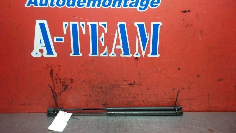 GASDRUKVEERSET ACHTER Ford Mondeo III Wagon, Gebruikt, Henry-Ford-Straße  1
50735  Köln, DE, Ford-Werke GmbH, Kunden@ford.com