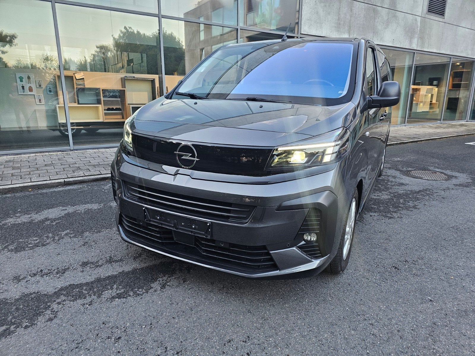 Opel Vivaro Dubbele cabine automaat, Dealer onderhouden, Vivaro, Euro 6, 4 cilinders