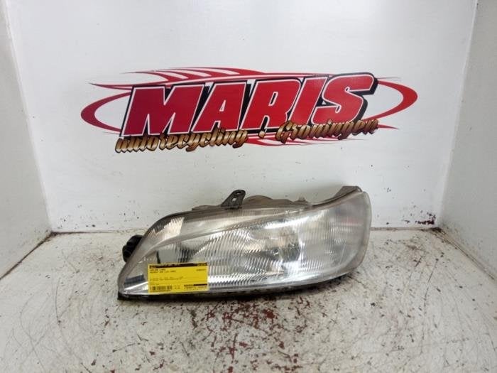 Phare gauche d'un Peugeot 306, -, -, 3 mois de garantie, Utilisé