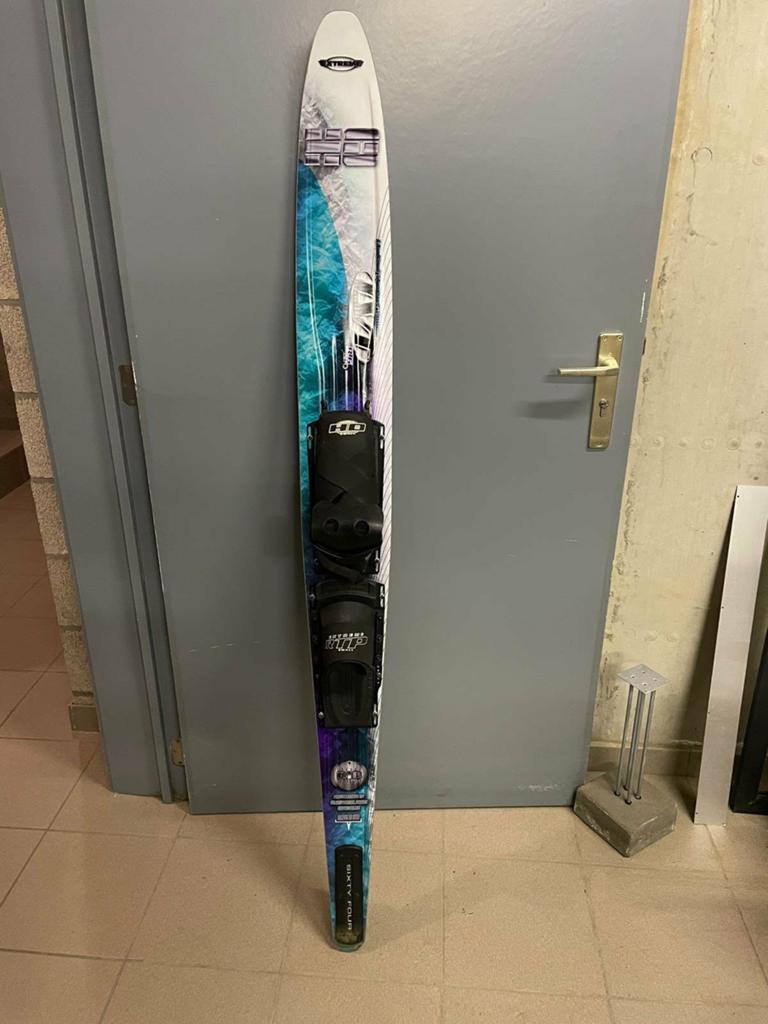 Mono waterski, Ophalen, Zo goed als nieuw, Met draagtas