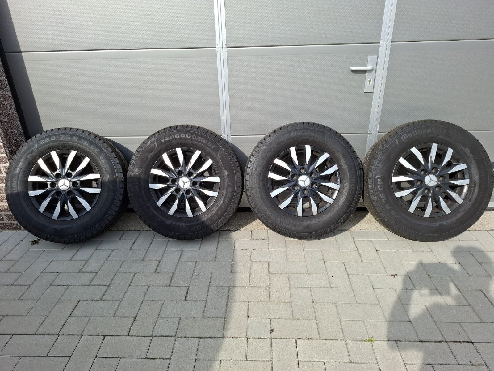 Mercedes-Benz velgen met nieuwe banden., Auto-onderdelen, Banden en Velgen, Band(en), Ophalen