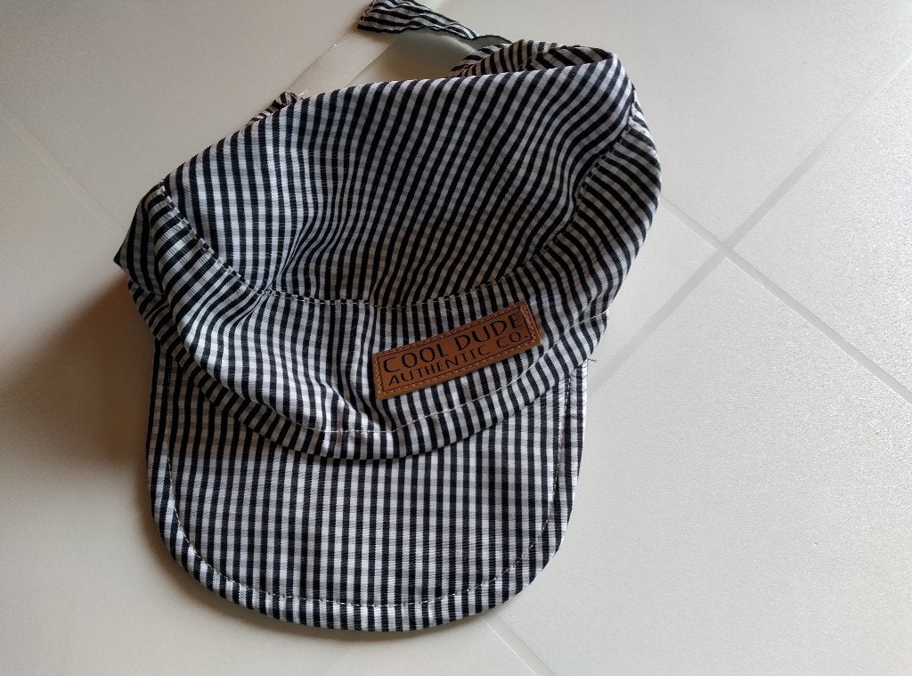 nieuw geruit babypetje, Kinderen en Baby's, Babykleding | Petten en Hoeden, Ophalen