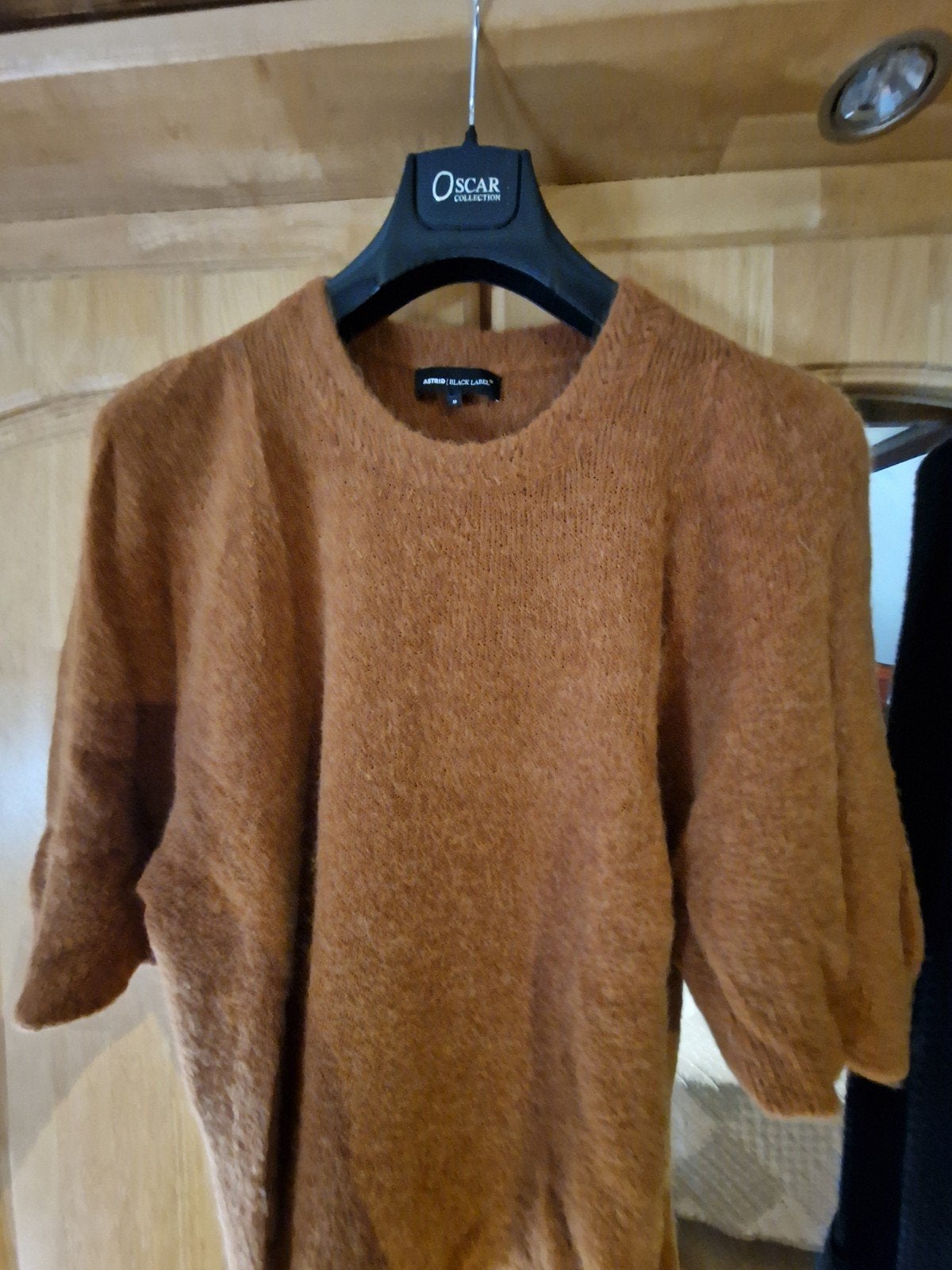 mooie camelkleurige trui. Astrid Black Label. Maat M, Maat 38/40 (M), Nieuw, Ophalen of Verzenden, Astrid Black Label