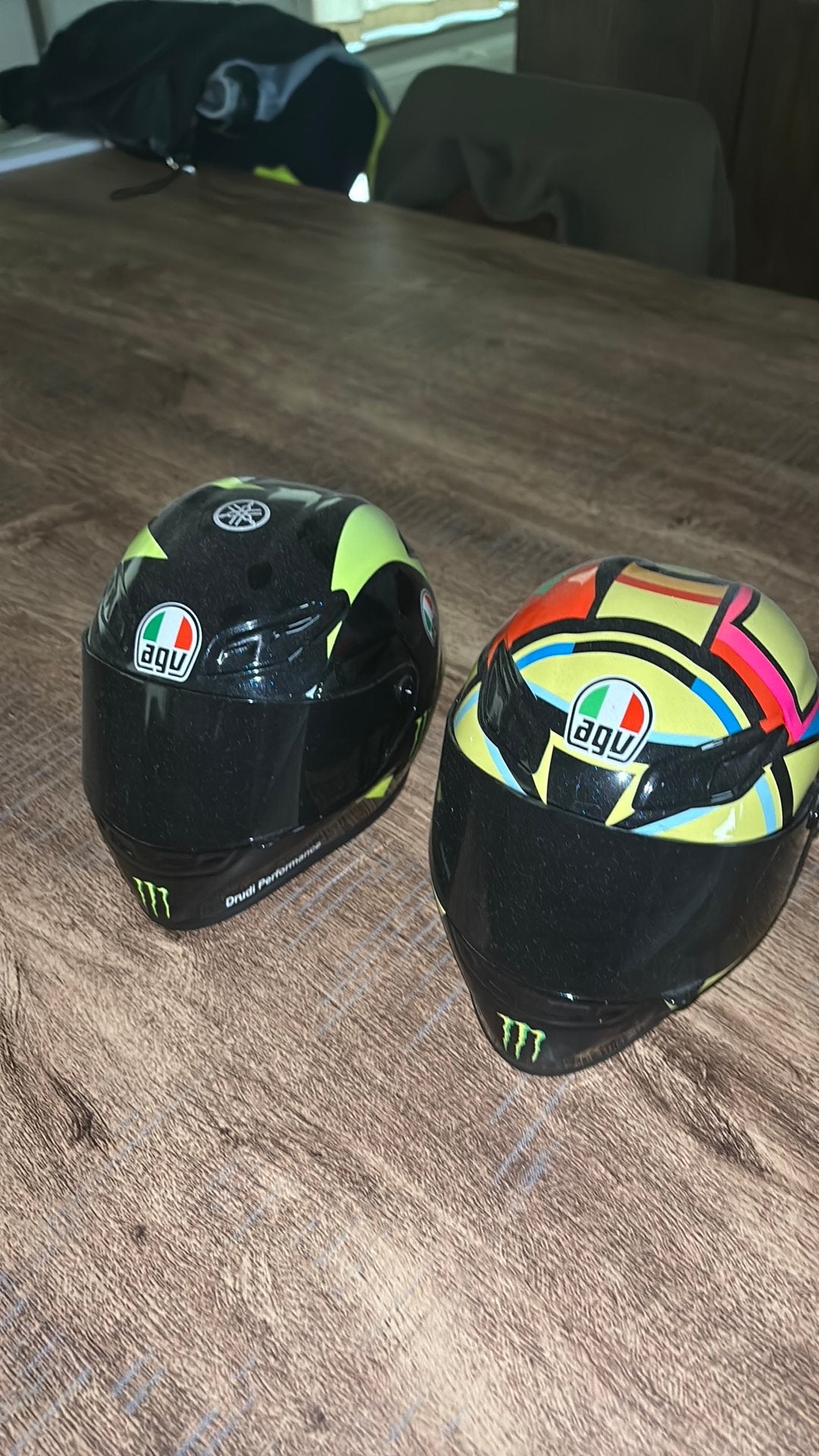 Mini helm Valentino Rossi 1:4, Motos, Enlèvement, Neuf, sans ticket, Casque intégral, AGV