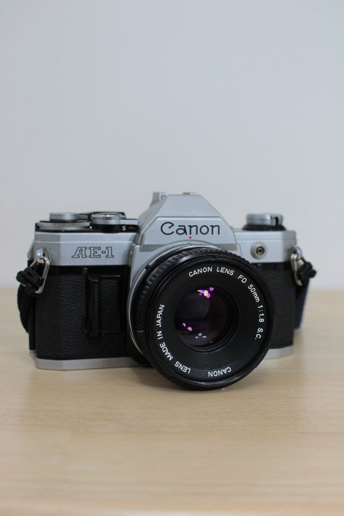 Prachtige Canon AE-1 set met 4 lenzen, macro-ringen, flitser, Audio, Tv en Foto, Ophalen of Verzenden, Gebruikt, Spiegelreflex