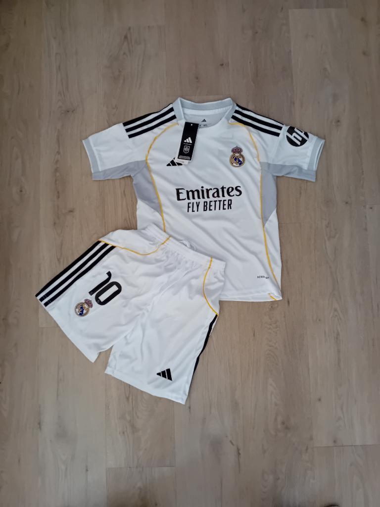 Mbappé voetbalset wit – shirt + broekje, Sport en Fitness, Voetbal, Ophalen of Verzenden, Nieuw, Set