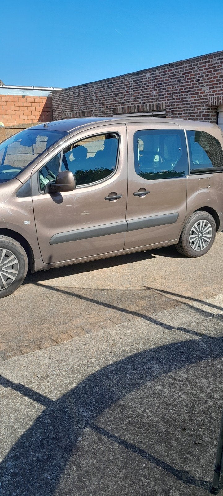 Peugeot partner tepee, Autos, Peugeot, Achat, Attache-remorque, Boîte manuelle, Entretenue par le concessionnaire