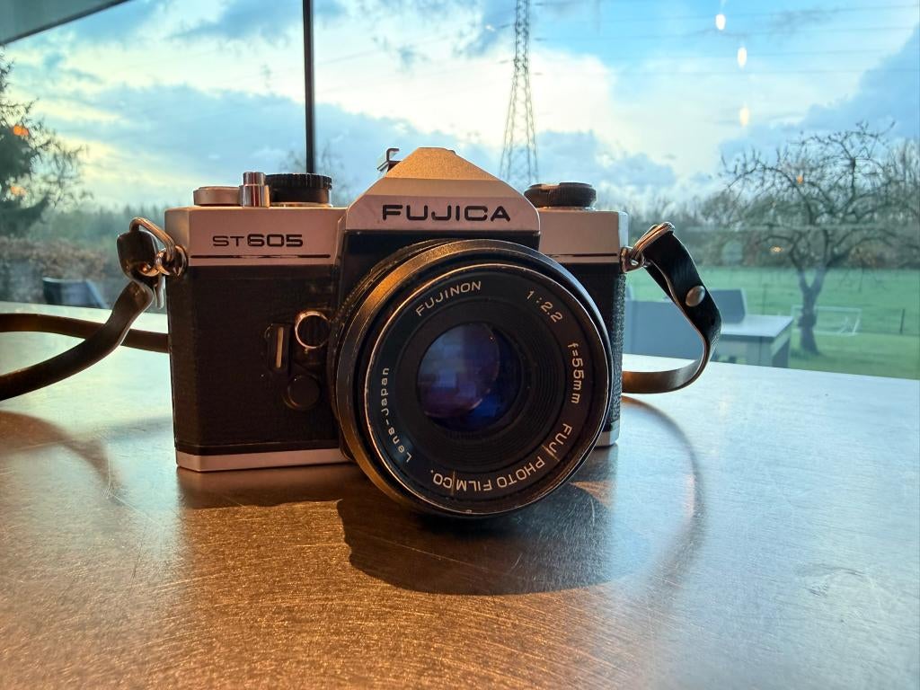 Vintage Fujica ST605 Spiegelreflexcamera met toebehoren, Audio, Tv en Foto, Fotocamera's Analoog, Ophalen of Verzenden, Gebruikt