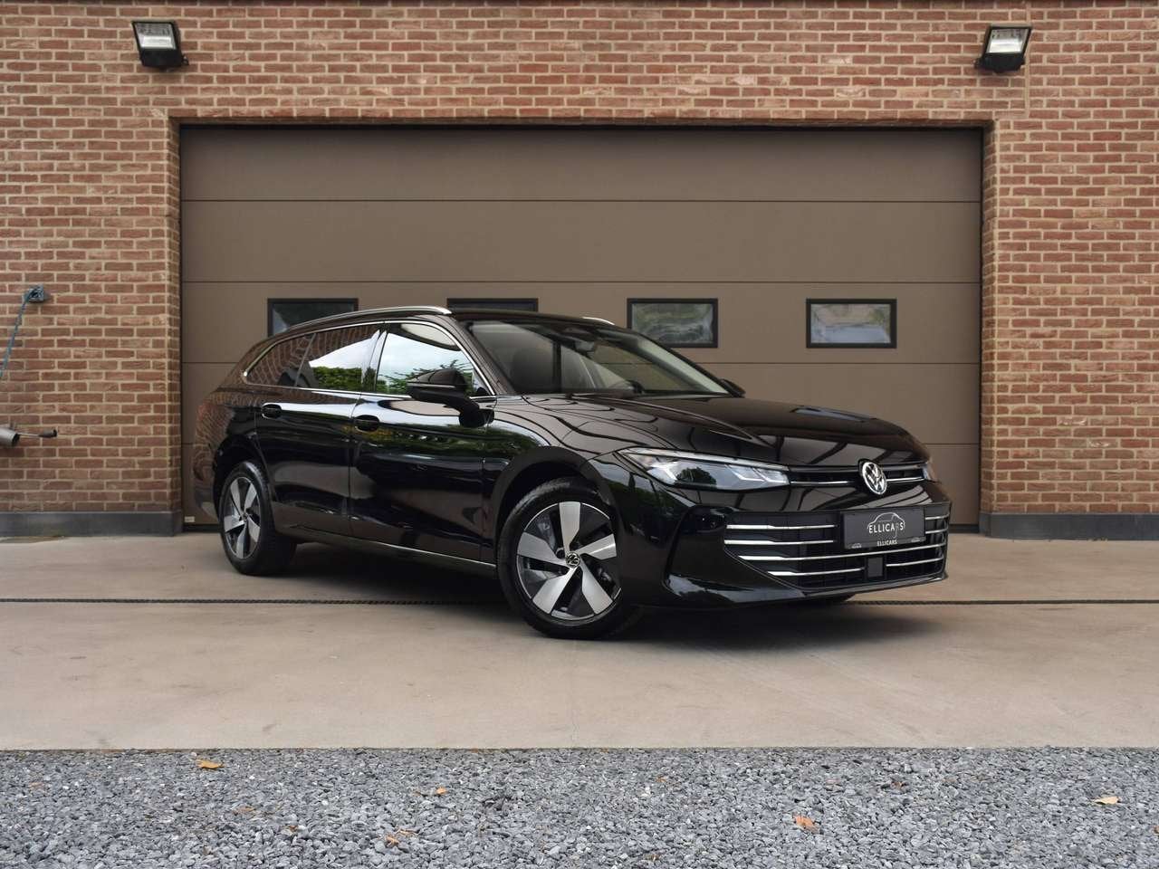 Volkswagen Passat Variant SW 1.5 TSI DSG ELEGANCE / MASSAGE, Auto's, Volkswagen, 1498 cc, Zwart, 4 cilinders, 0 kg