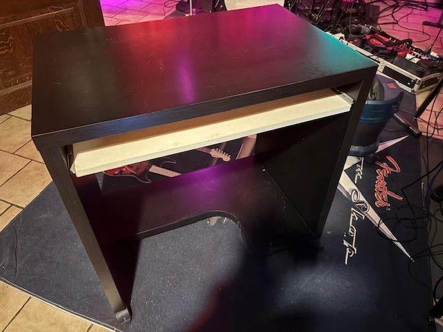 kleine bureau ikea, Ophalen, Gebruikt, IKEA, Wit