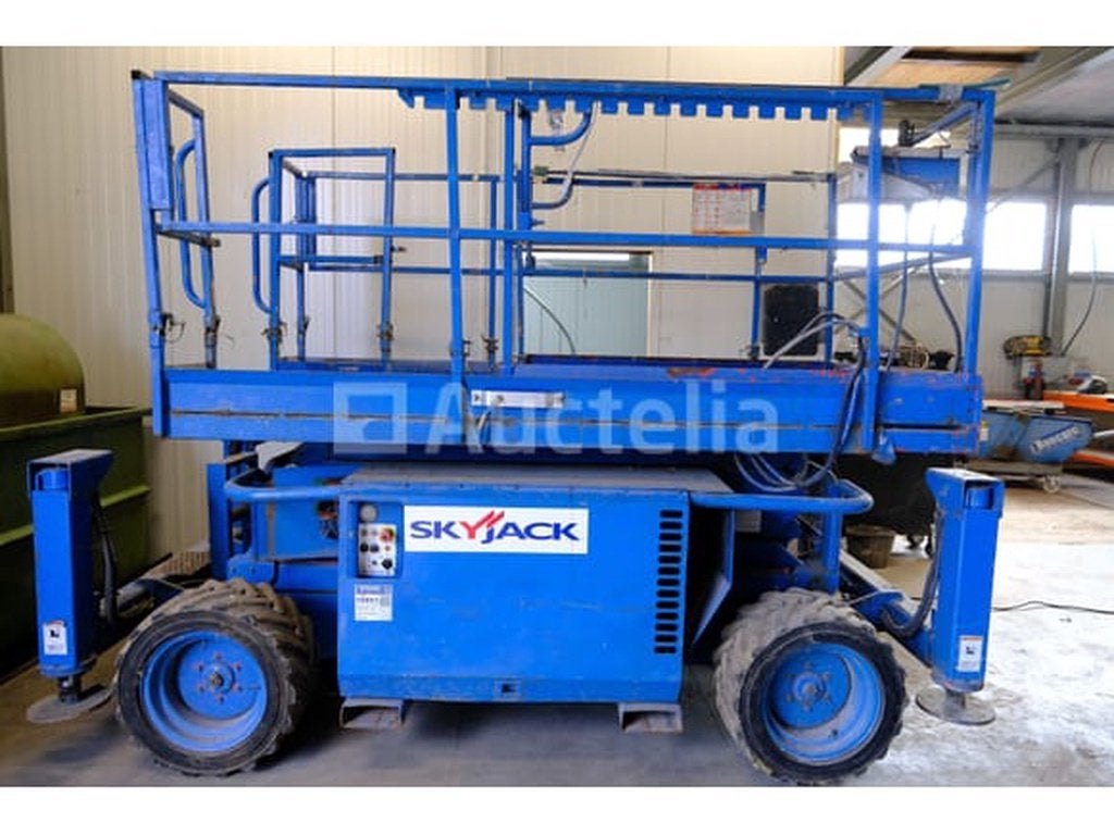 Nacelle ciseaux thermique Skyjack, Articles professionnels, Machines & Construction | Ascenseurs, Échafaudages & Échelles
