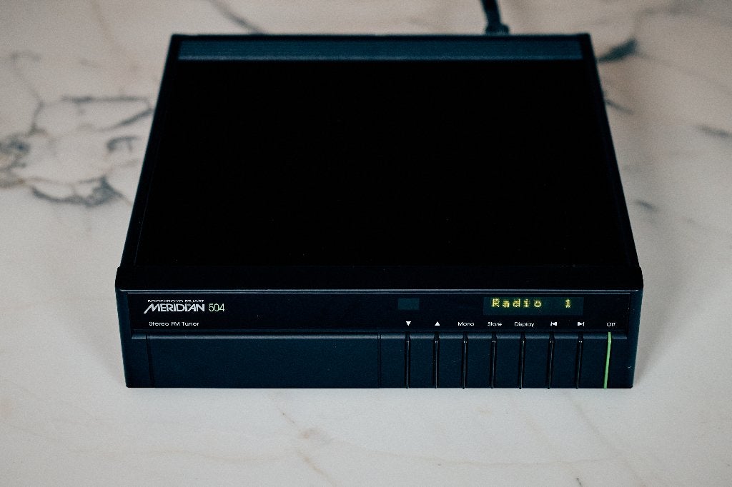 Meridian 504 FM Tuner in mint condition, Audio, Tv en Foto, Ophalen, Gebruikt, Analoog