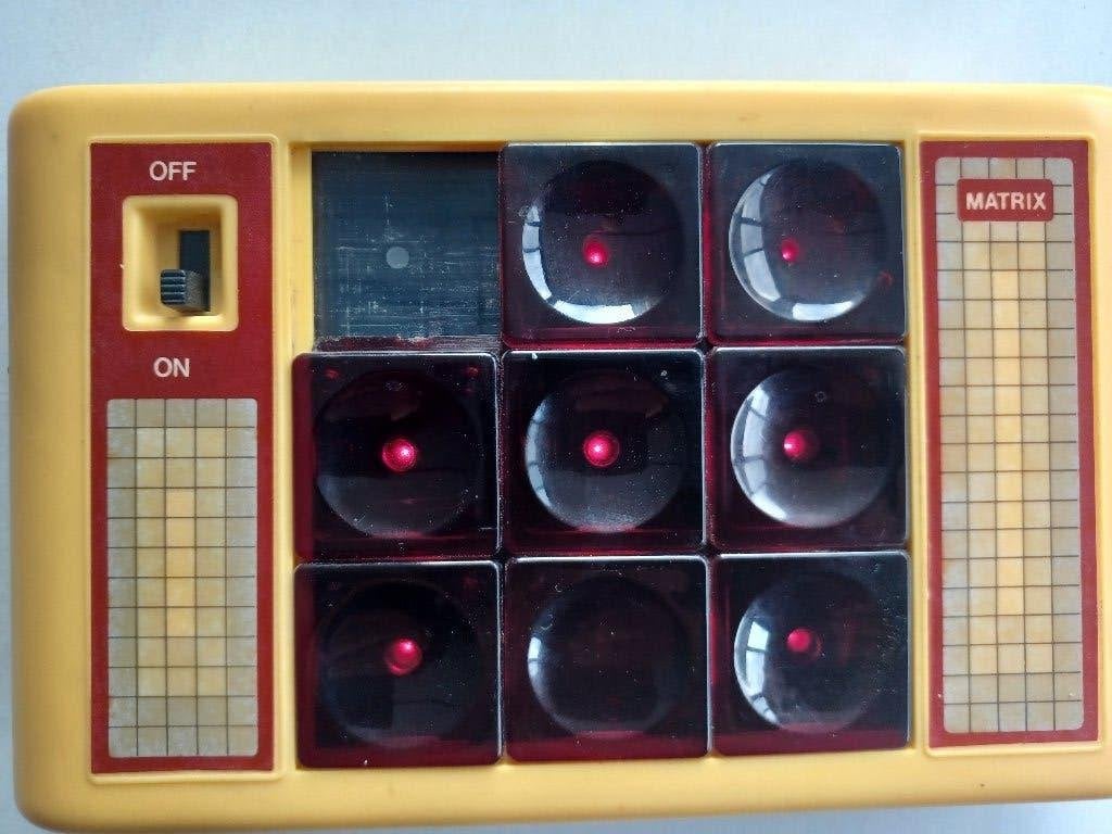 Matrix oud elektronisch  schuifspel 12 op 18 cm, 1 speler, Ophalen of Verzenden, Gebruikt, Puzzel en Educatief