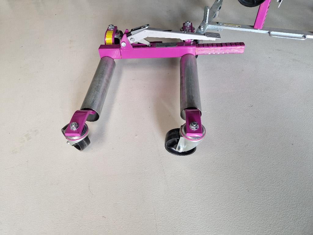 Cricks roulantes pour voitures