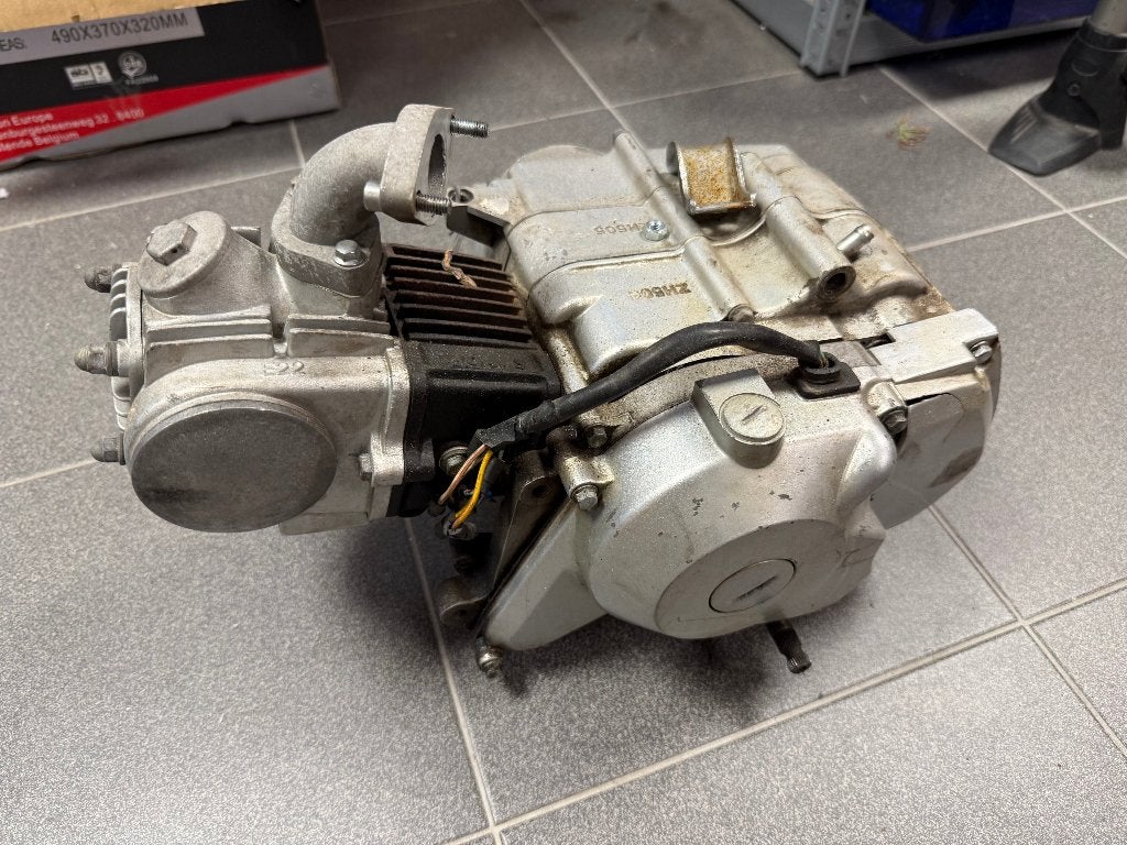 Motorblok Honda Skyteam Zenoah 50cc, Fietsen en Brommers, Ophalen, Gebruikt, Blok, Honda dax monkey jincheng skyteam
