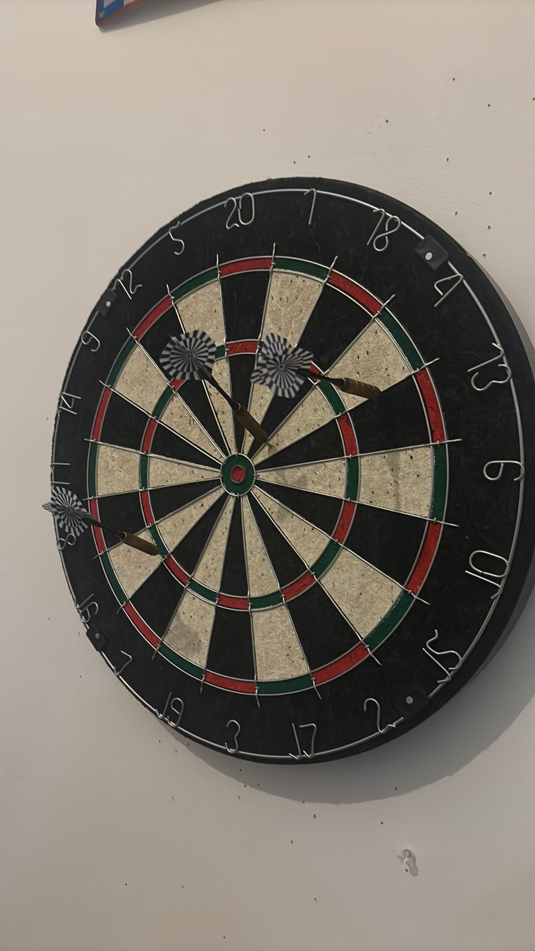 Dartbord + 3 pijltjes, Enlèvement, Utilisé, Cible de fléchettes avec fléchettes