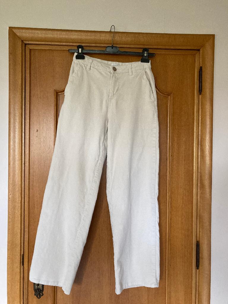 Beige lange broek in geribbelde velours, Frizzle, maat 176, Kinderen en Baby's, Kinderkleding | Maat 176, Broek, Meisje, Frizzle by Bel & Bo