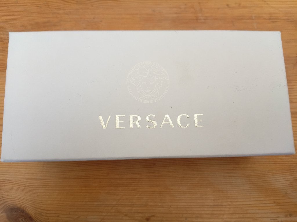 Versace brillendoos, Handtassen en Accessoires, Zonnebrillen en Brillen | Dames, Ophalen, Zo goed als nieuw, Wit, Gianni Versace
