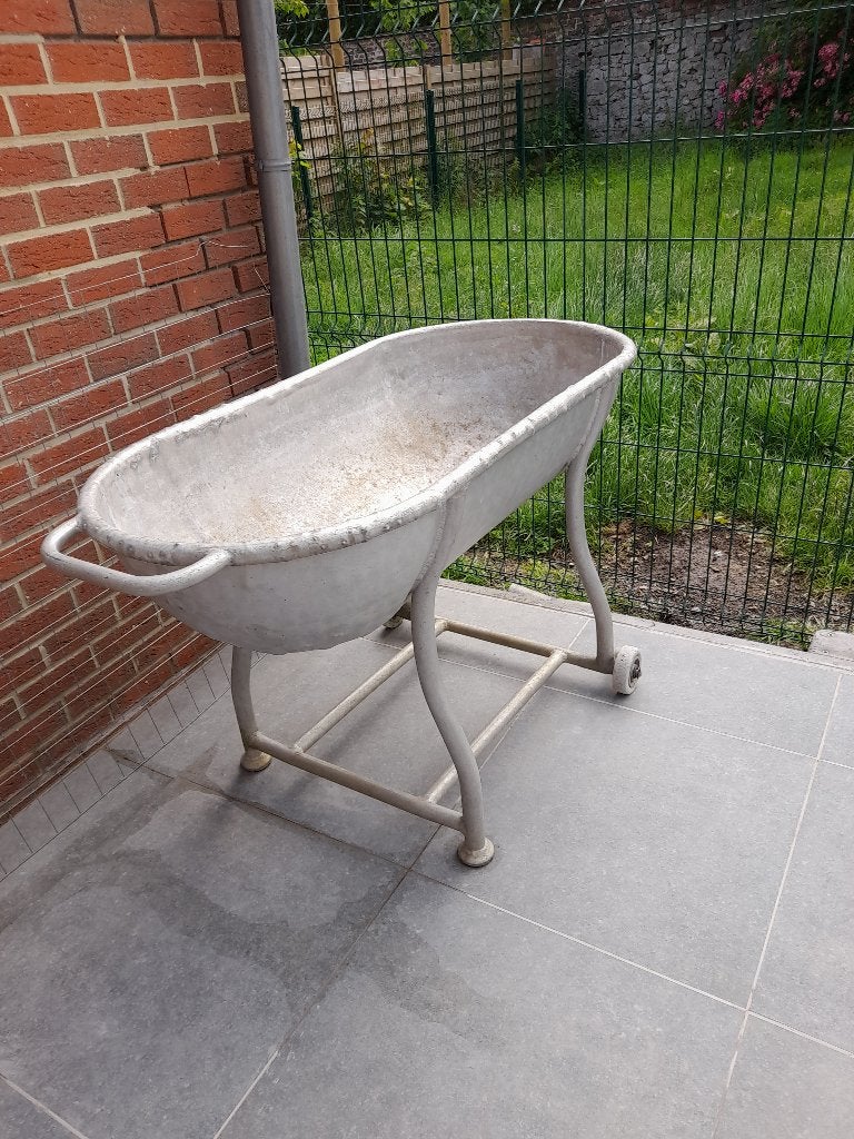 Ancienne baratte a servi pour mettre des plantes ou fleurs, Enlèvement