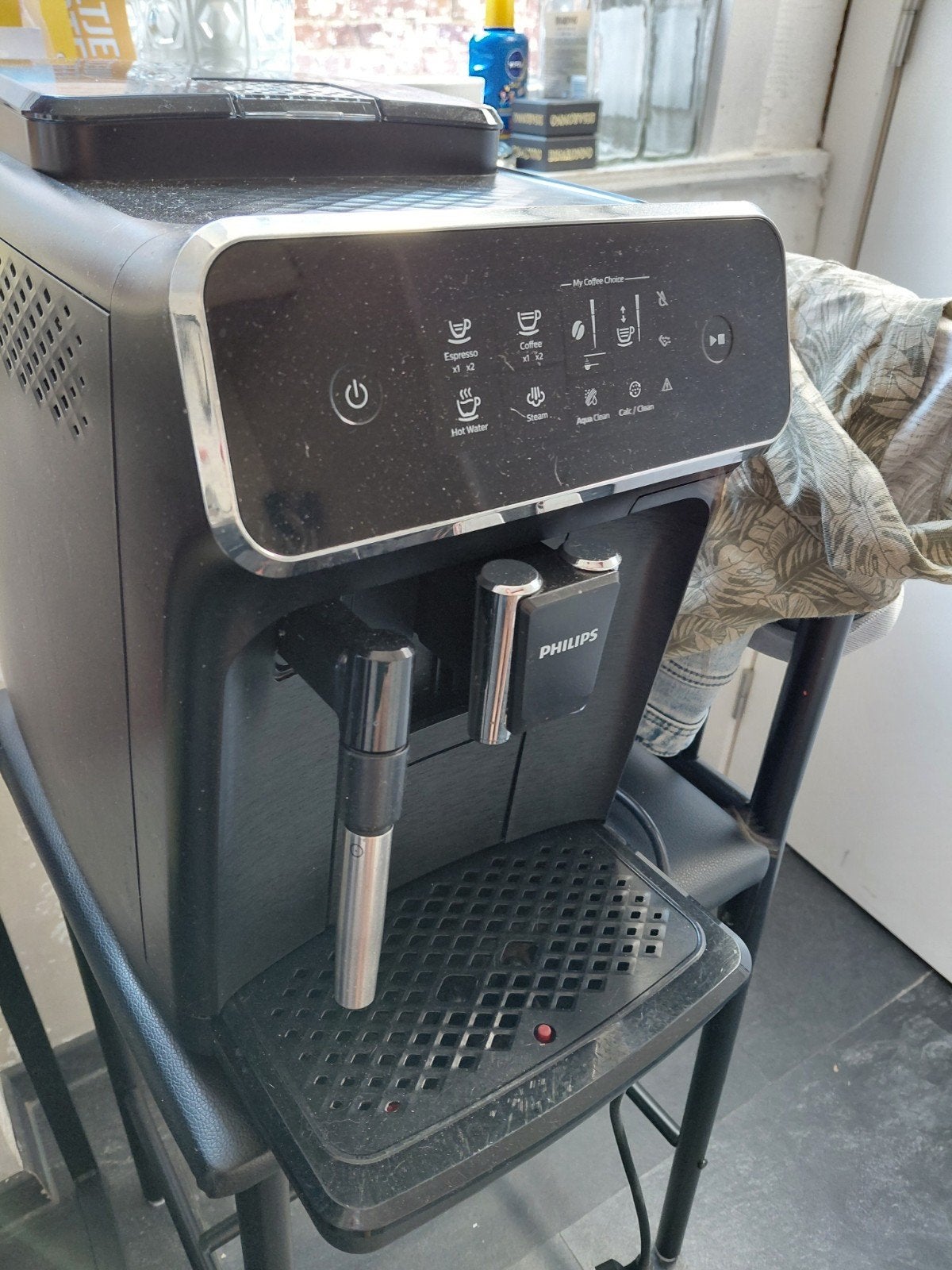 Barista apparaat, Machine à espresso, Réservoir d'eau amovible, Enlèvement, Ne fonctionne pas