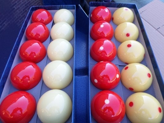 Nieuwe en gebruikte ballen en keuen., Sport en Fitness, Ophalen, Zo goed als nieuw, Keu of Ballen