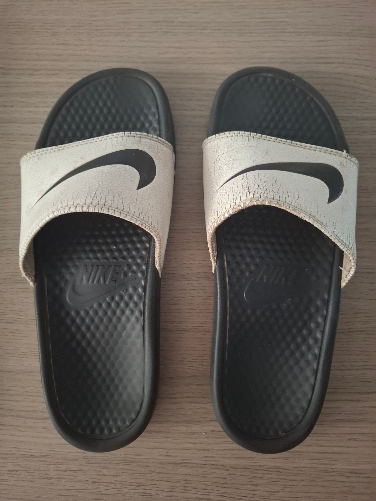 Nike slippers maat 41 a 42, Kleding | Heren, Ophalen of Verzenden, Slippers