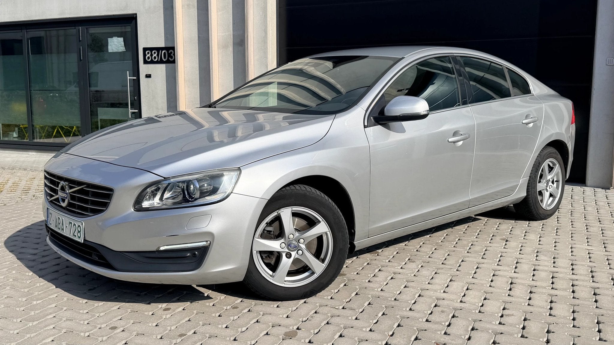 Volvo S60 1.5 Benzine // 2015 // 163000 KM // AUTOMAAT, Auto's, Volvo, Automaat, 4 deurs, Euro 6, Bedrijf