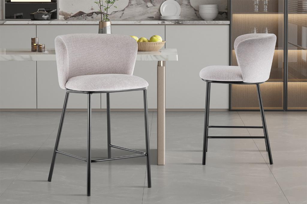 Nieuw stoffen barkruk 110 euro per stuk., Huis en Inrichting, Ophalen, Nieuw