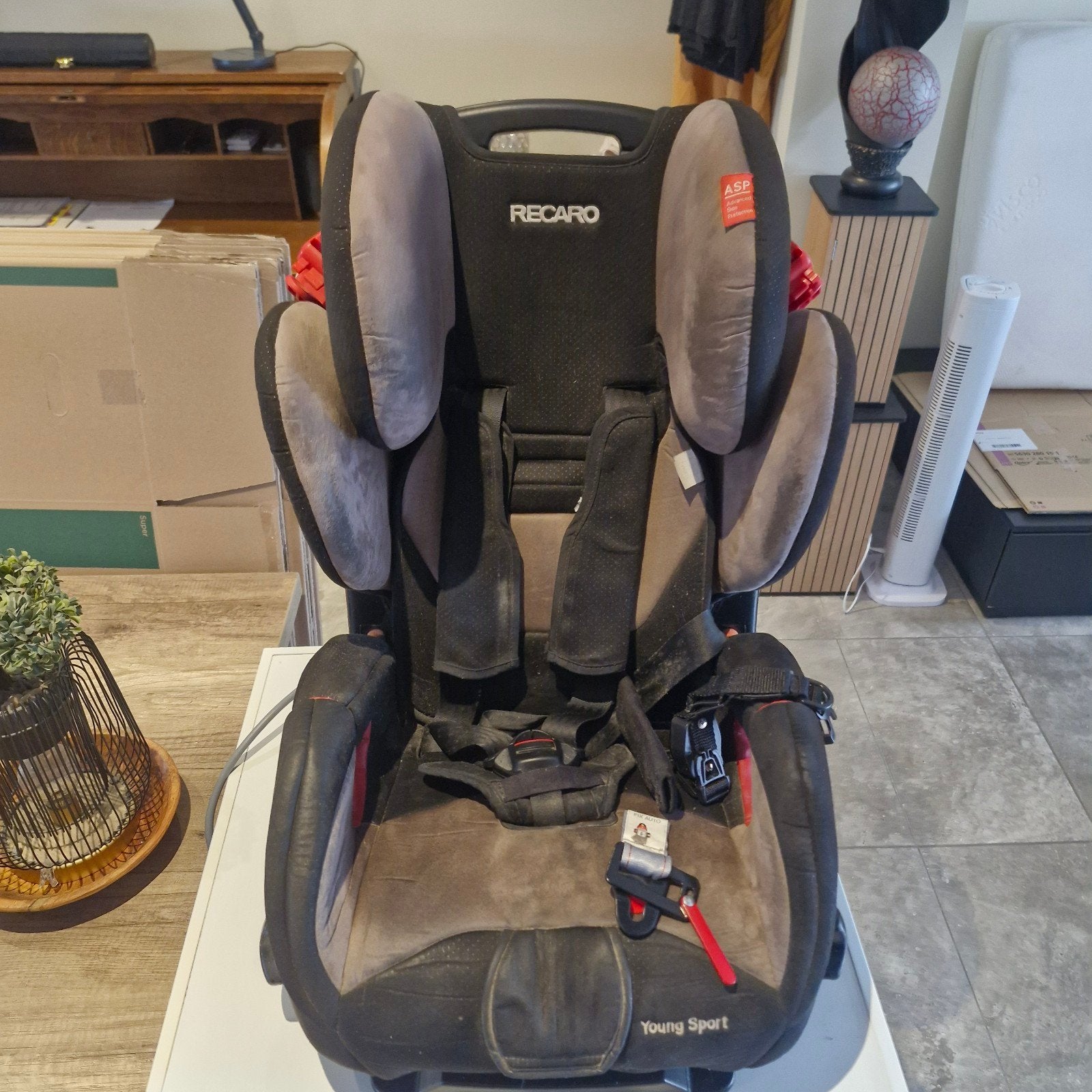 véritable siege RECARO  enfant, Enfants & Bébés, Autres marques, Enlèvement ou Envoi, Dossier amovible, Comme neuf