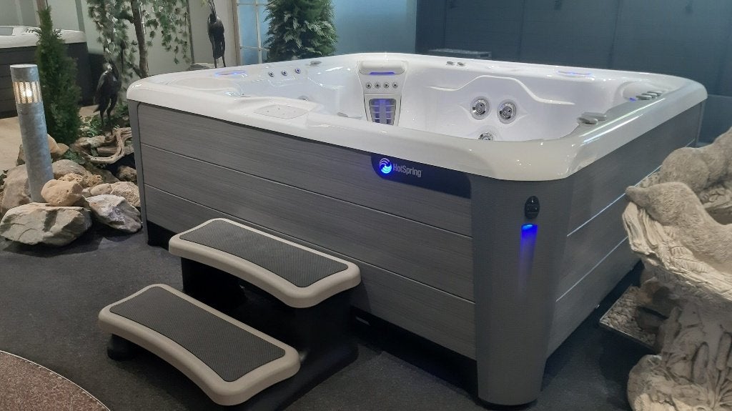 Jacuzzi, Tuin en Terras, Ophalen, Zo goed als nieuw, Afdekzeil, Vast