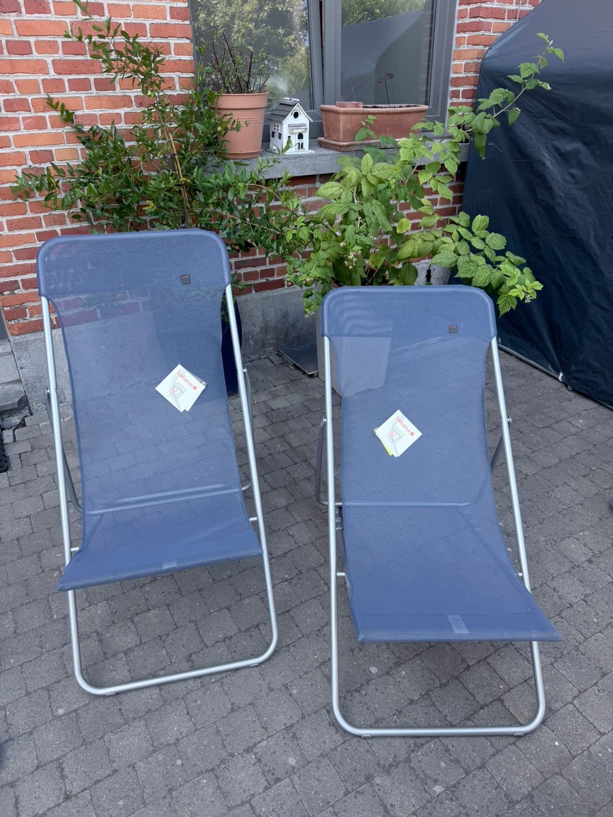 2 blauwe opklapbare ligstoelen Lafuma, Tuin en Terras, Ligbedden, Ophalen, Nieuw, Plastic, Inklapbaar