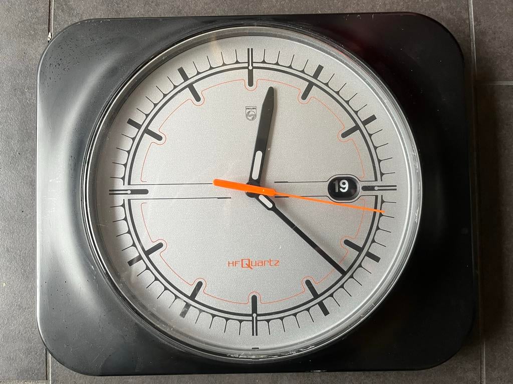 Vintage Philips wandklok type HR5575, Ophalen of Verzenden, Zo goed als nieuw, Wandklok
