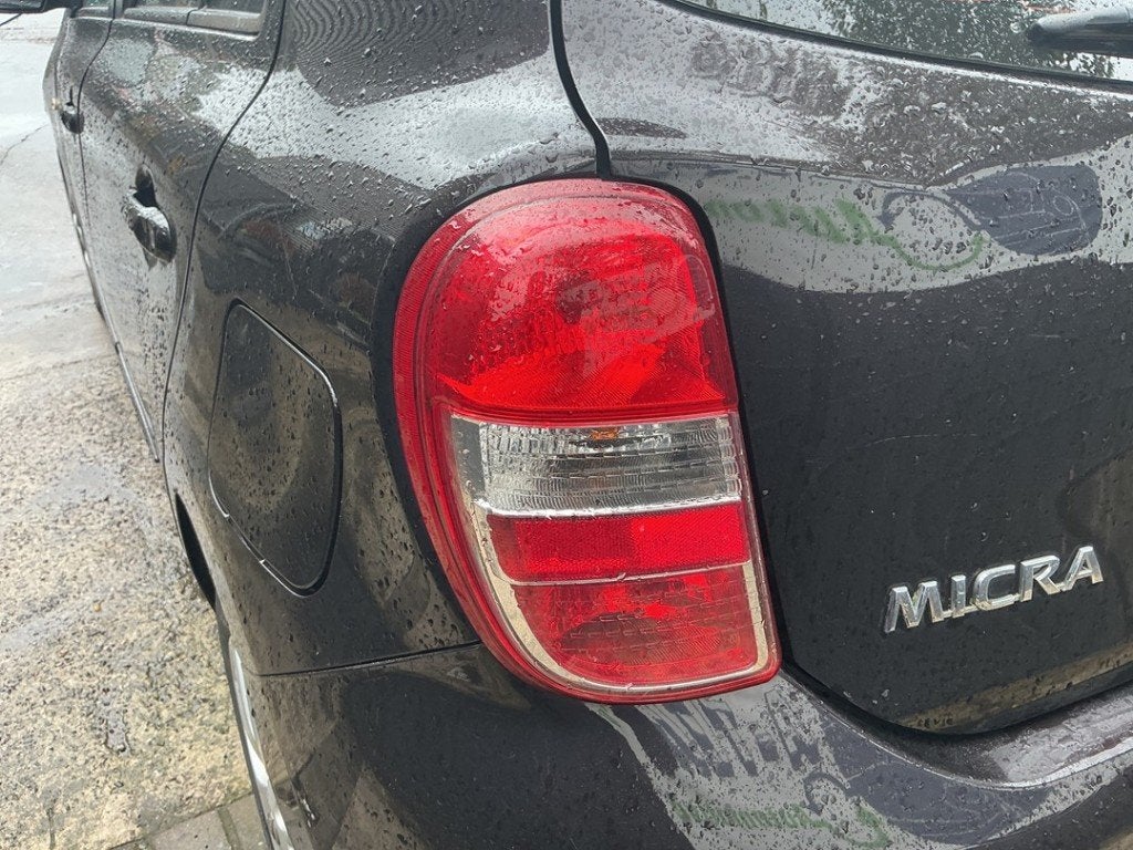 FEU ARRIÈRE GAUCHE Nissan Micra (K13) (|265551HA1B|), Germany@nissan-services.eu, Kronenweg 38
50389  Wesseling, DE, Utilisé, Nissan
