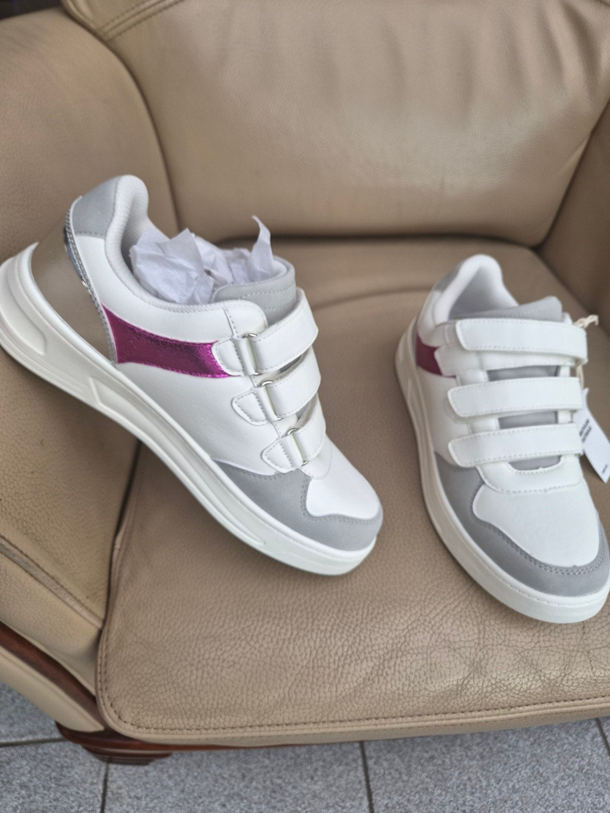 Nieuwe sneakers. Te klein aangekocht, Ophalen of Verzenden, Sneakers