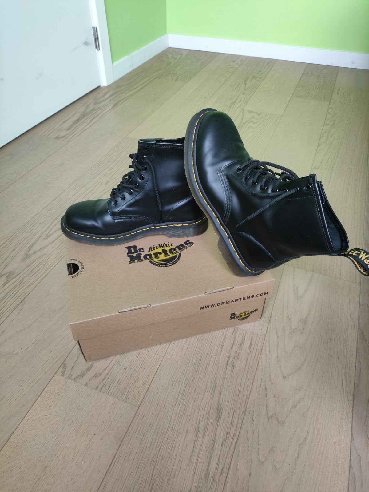 Dr. Martens 1460 Smooth – Cuir Noir – Taille 39, Vêtements | Femmes, Dc.martens, Enlèvement ou Envoi, Comme neuf, Boots et Botinnes
