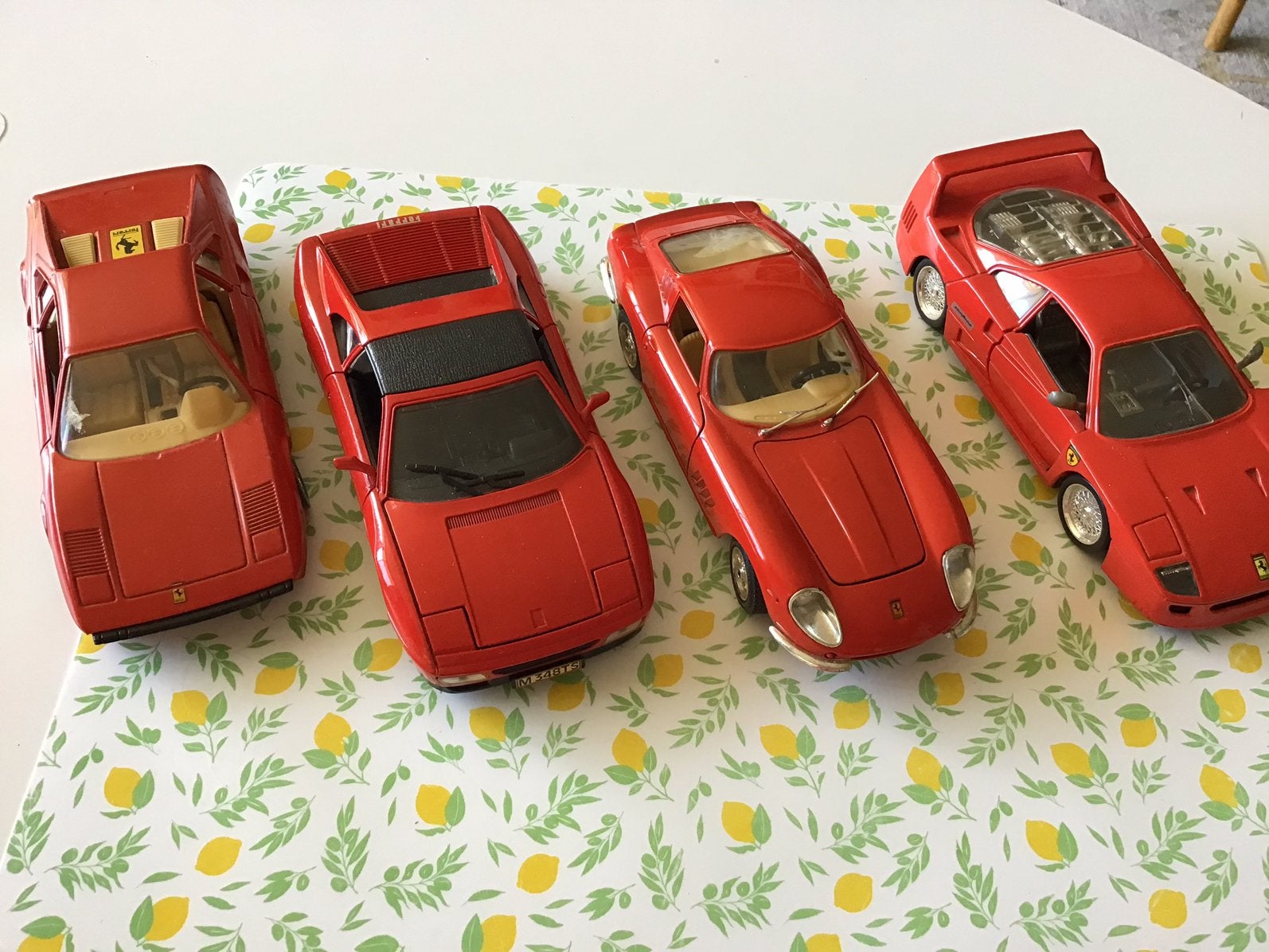 Ensemble de 4 modèles de voitures Ferrari Bburago & Welly, Hobby & Loisirs créatifs, Enlèvement ou Envoi, Comme neuf
