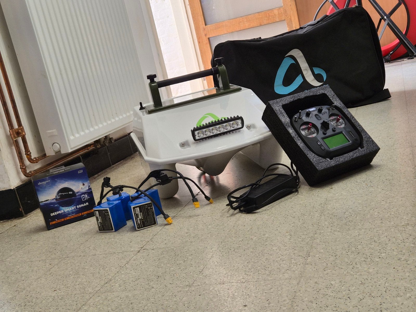 voerboot vc baitboat, Ophalen, Nieuw