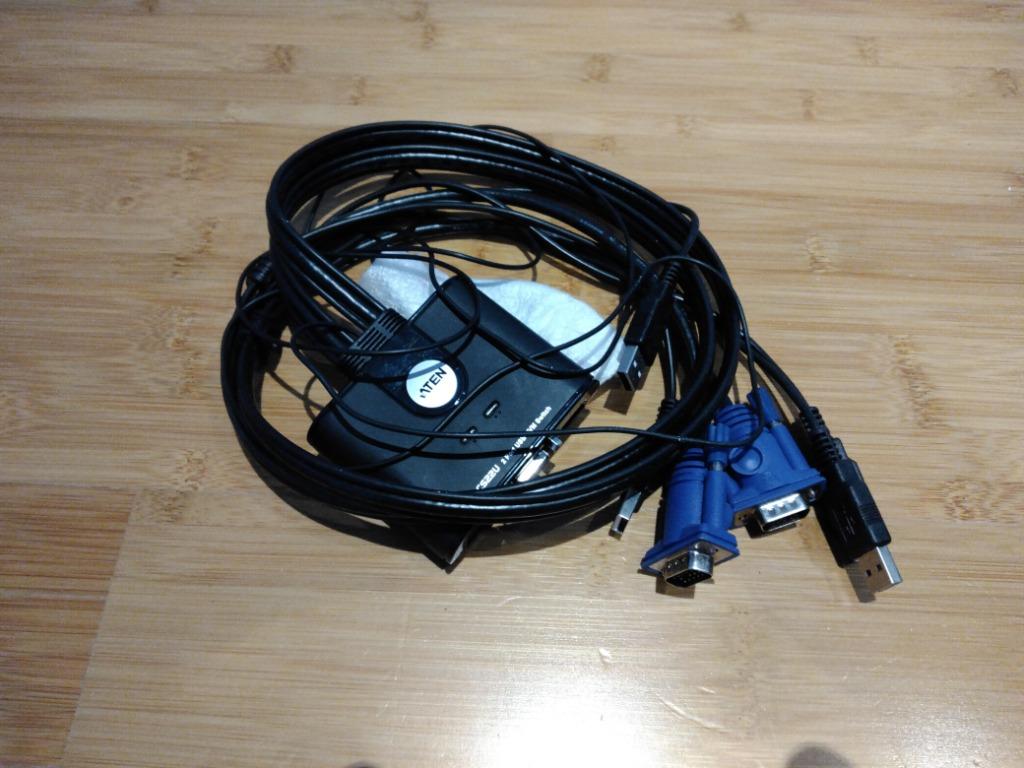 Switch KVM 2 PC 2 ports USB VGA HD15 Aten CS22U Neuf, Computers en Software, Pc- en Netwerkkabels, Ophalen of Verzenden, Nieuw