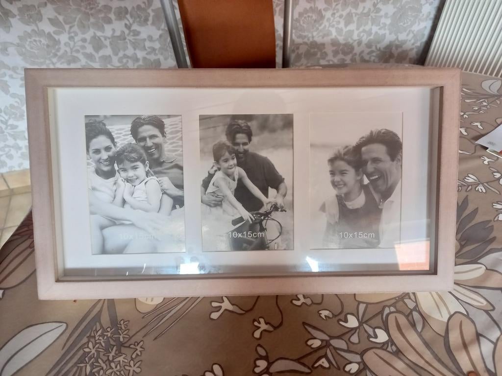 3 dezelfde houten fotokaders, Enlèvement ou Envoi, Comme neuf
