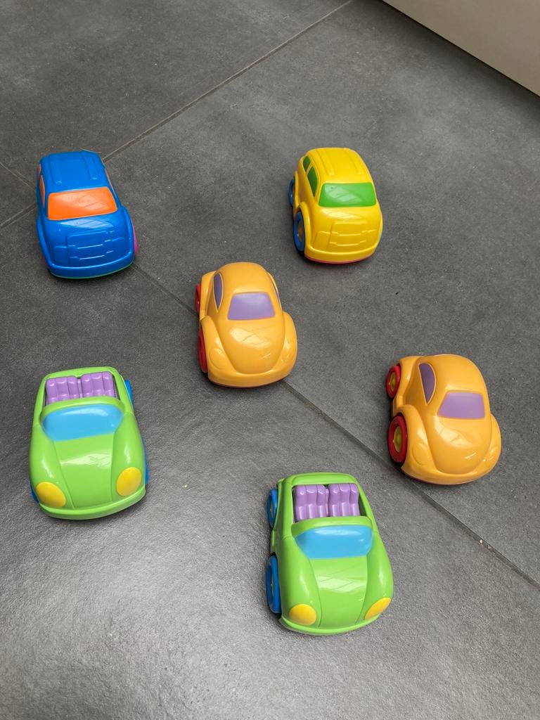 251:set van 6 wagentjes verschillende kleuren, Ophalen of Verzenden, Zo goed als nieuw